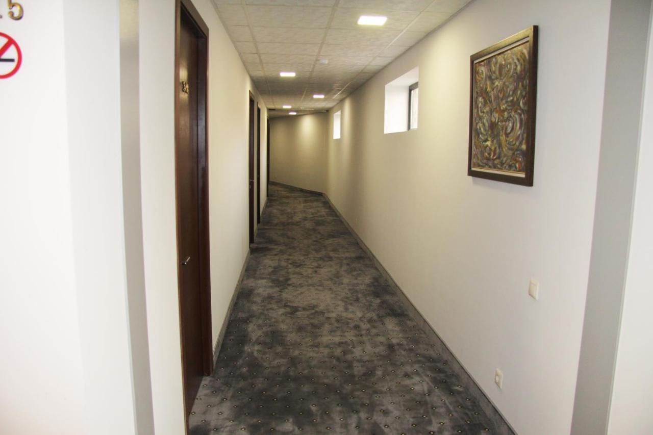 Nice Hotel יירבאן מראה חיצוני תמונה